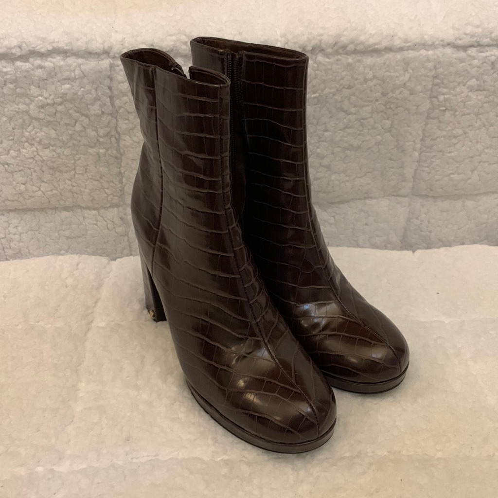 Nwt “Rachel & Zoe” Brown Vegan Crocodile Ankle Boots